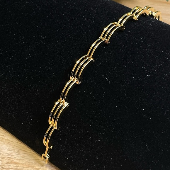 Vintage Deadstock 24KT Gold Filled Gate Link 7” Bracelet - Picture 7 of 8